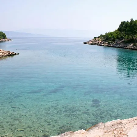 아파트 By The Sea *